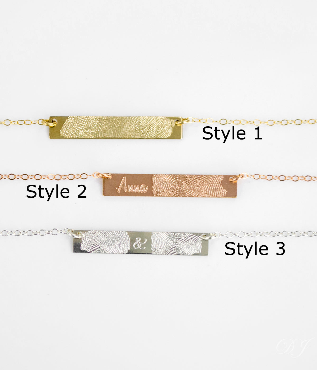 3 styles available: solo fingerprint, fingerprint & name, and 2 fingerprints with an ampersand sign in between. Customizable minimalist bar necklace Engraved minimalist jewelry gift Personalized bar necklace for her Minimalist gold bar necklace with engraving Custom silver bar pendant Engraved rose gold bar necklace