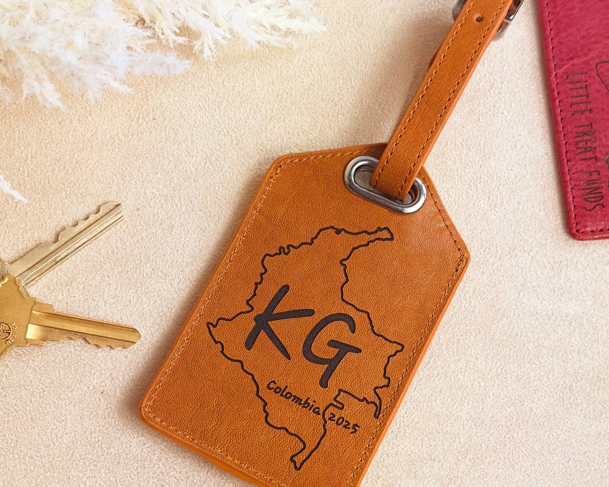 Custom Luggage Tags: The Must-Have Travel Accessory for Every Adventure