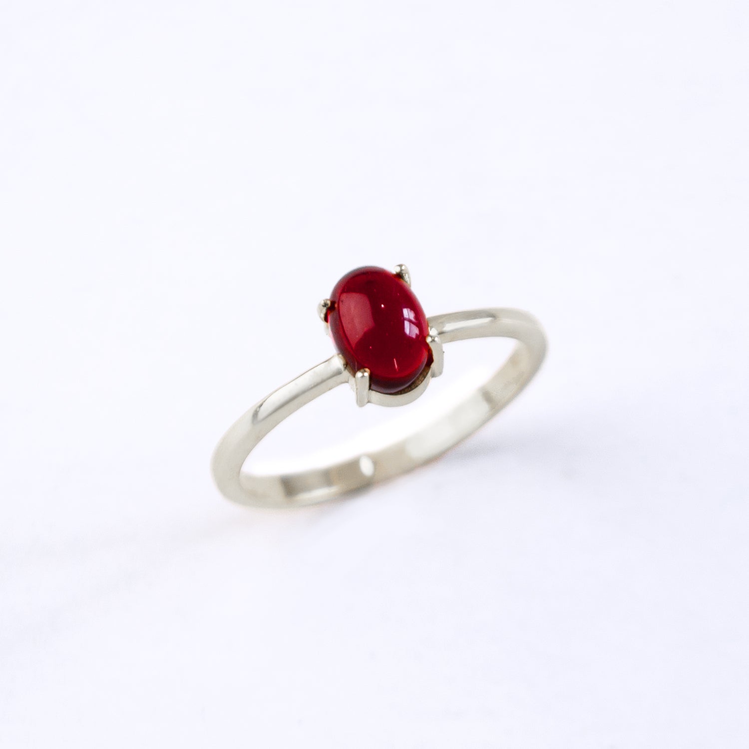 a prong set Oval natural Garnet cabochon ring. 18K Vermeil Gold Prong Black Star Sapphire Ring, Celestial Jewelry, Star Jewelry, Bridal Jewelry, Black Star Sapphire Oval Solitaire Ring, Dainty Gold Stacking Ring Gift for Her. Sunstone Orange color lover, January Birthstone