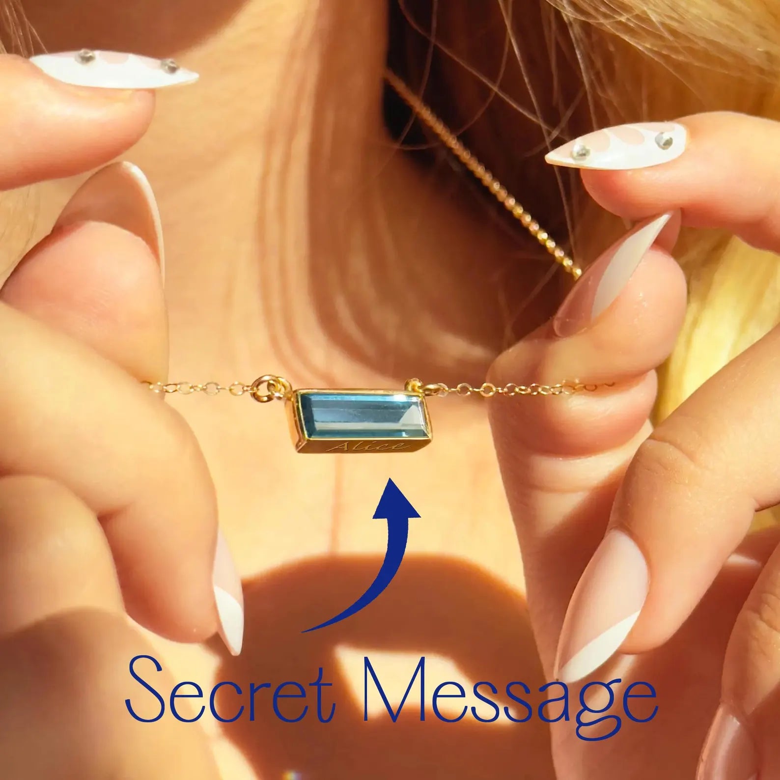 kyanite-horizontal-adira-necklace.webp