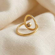 Custom family birthstone ring with three stones for mom in gold
