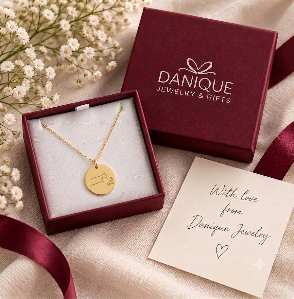 Personalized hometown necklace in Danique Jewelry gift box
