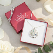 Personalized birthstone mom necklace gift box packaging, custom family tree necklace ready for gifting, elegant Mother’s Day jewelry presentation, tree of life pendant for mom in gift box, sentimental family necklace gift, custom birthstone jewelry for women, keepsake necklace for mother or grandma, beautifully packaged personalized necklace, thoughtful gift for mom with children’s birthstones, ready to gift family jewelry