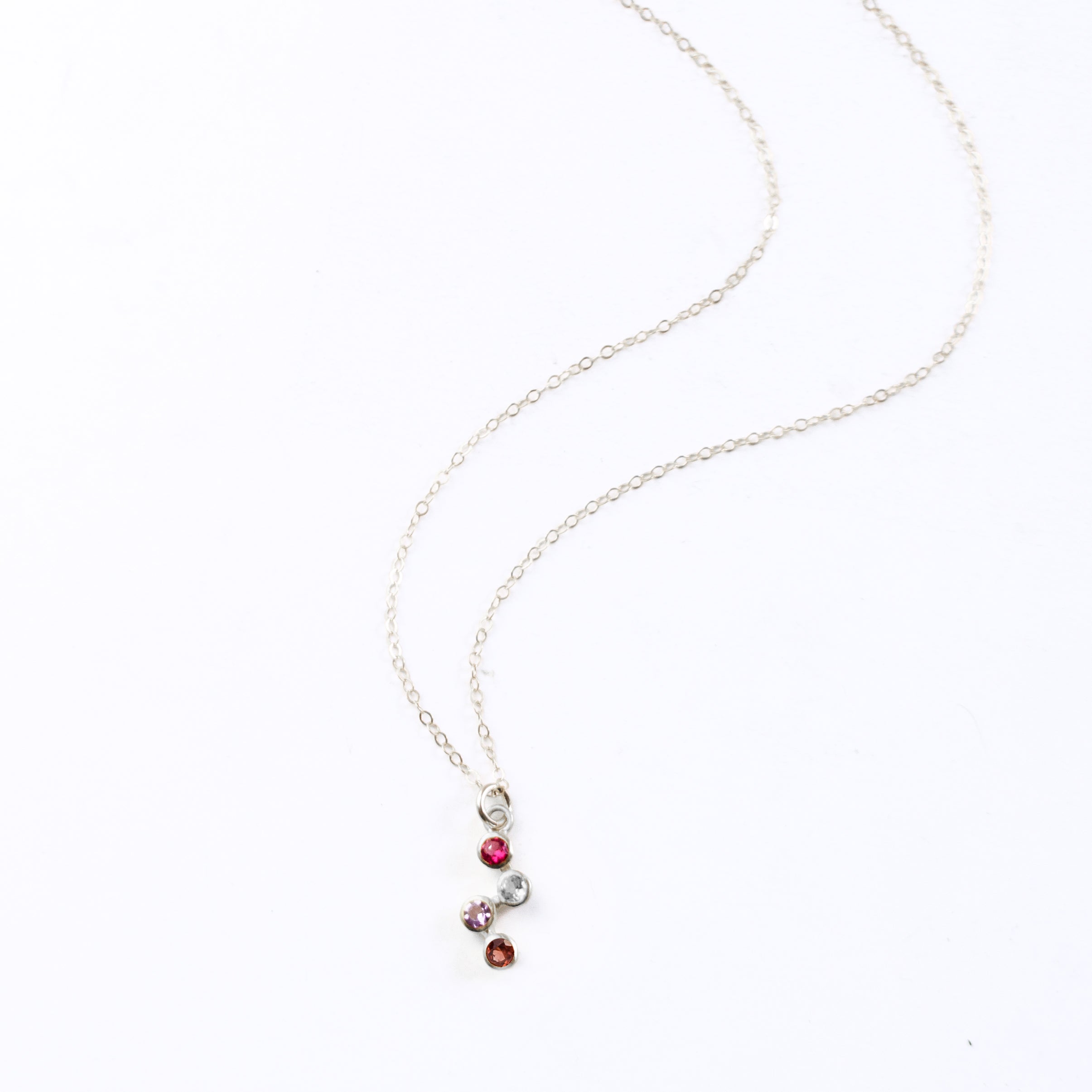 Custom Vertical ZigZag Birthstone Mom Necklace