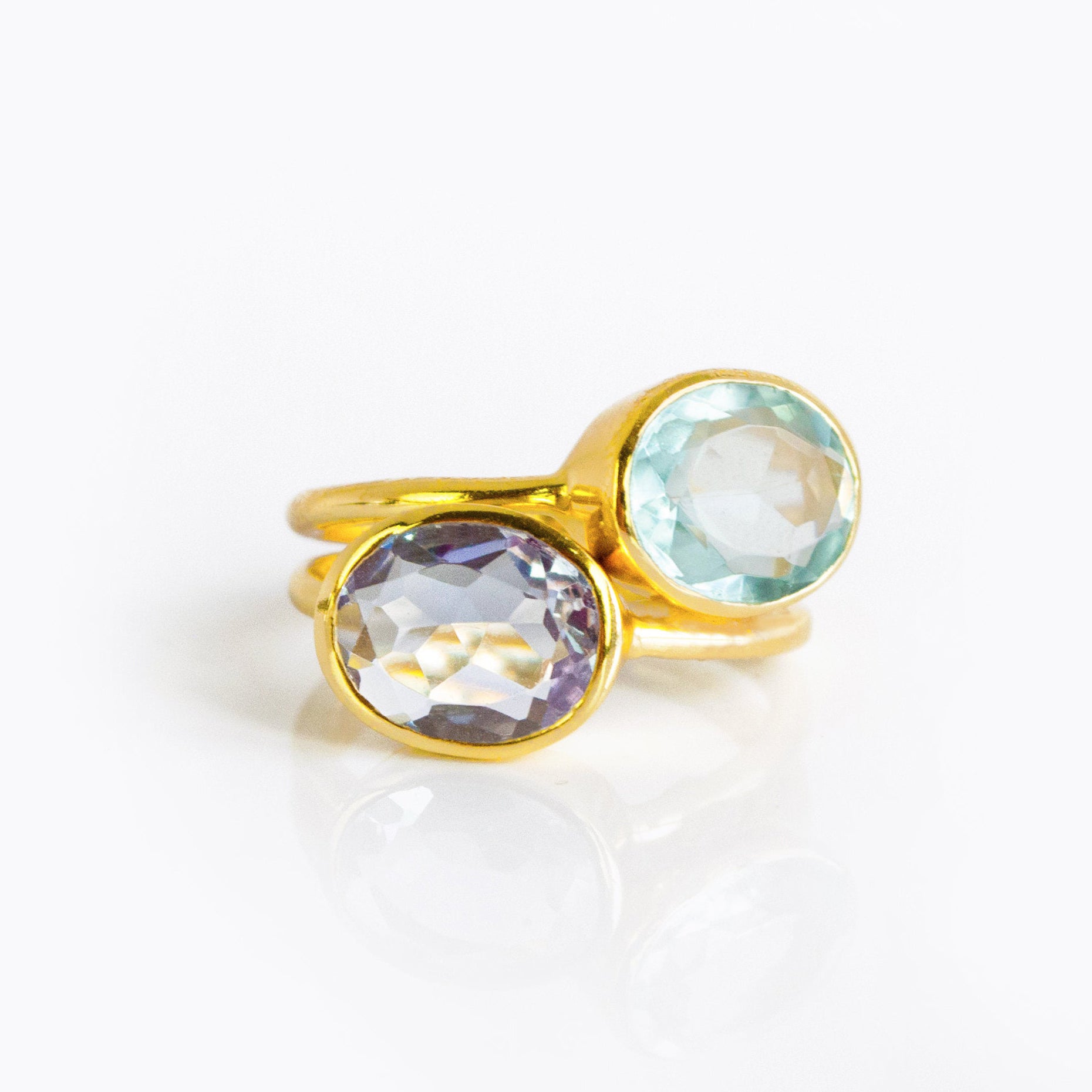Emerald Oval Bezel Ring : May Birthstone
