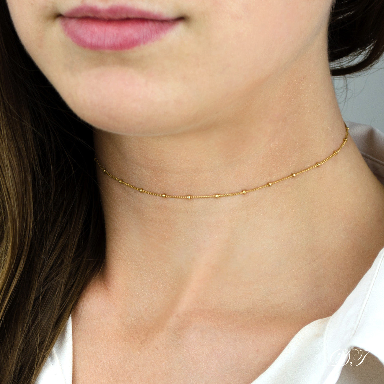 choker-necklace-on-person-0708.jpg