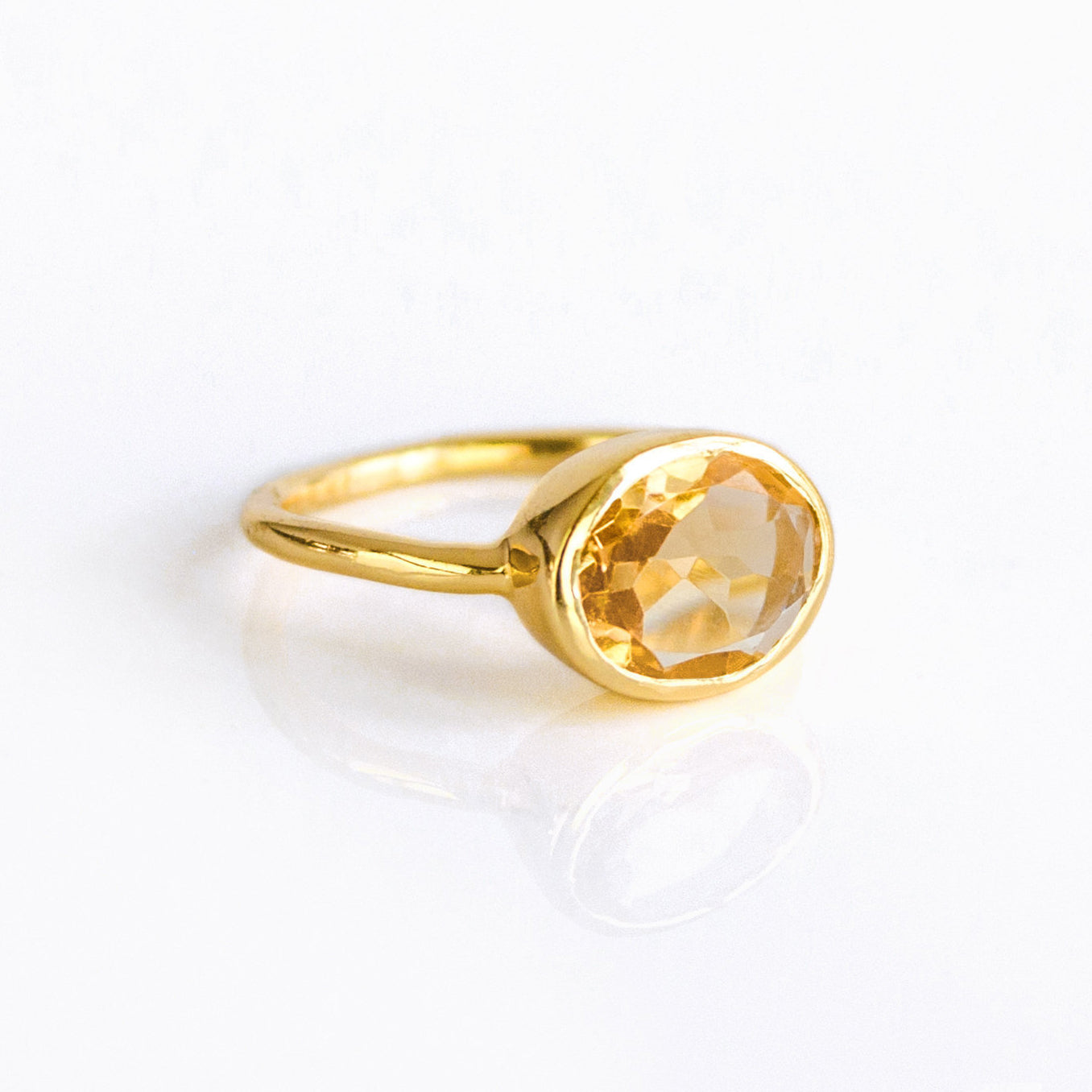Citrine ring, November birthstone jewelry, Light yellow gemstone ring, Oval faceted Topaz, Bezel set ring, 18k vermeil gold, Sterling silver ring, Citrine gift, November birthday gift, Topaz ring for her