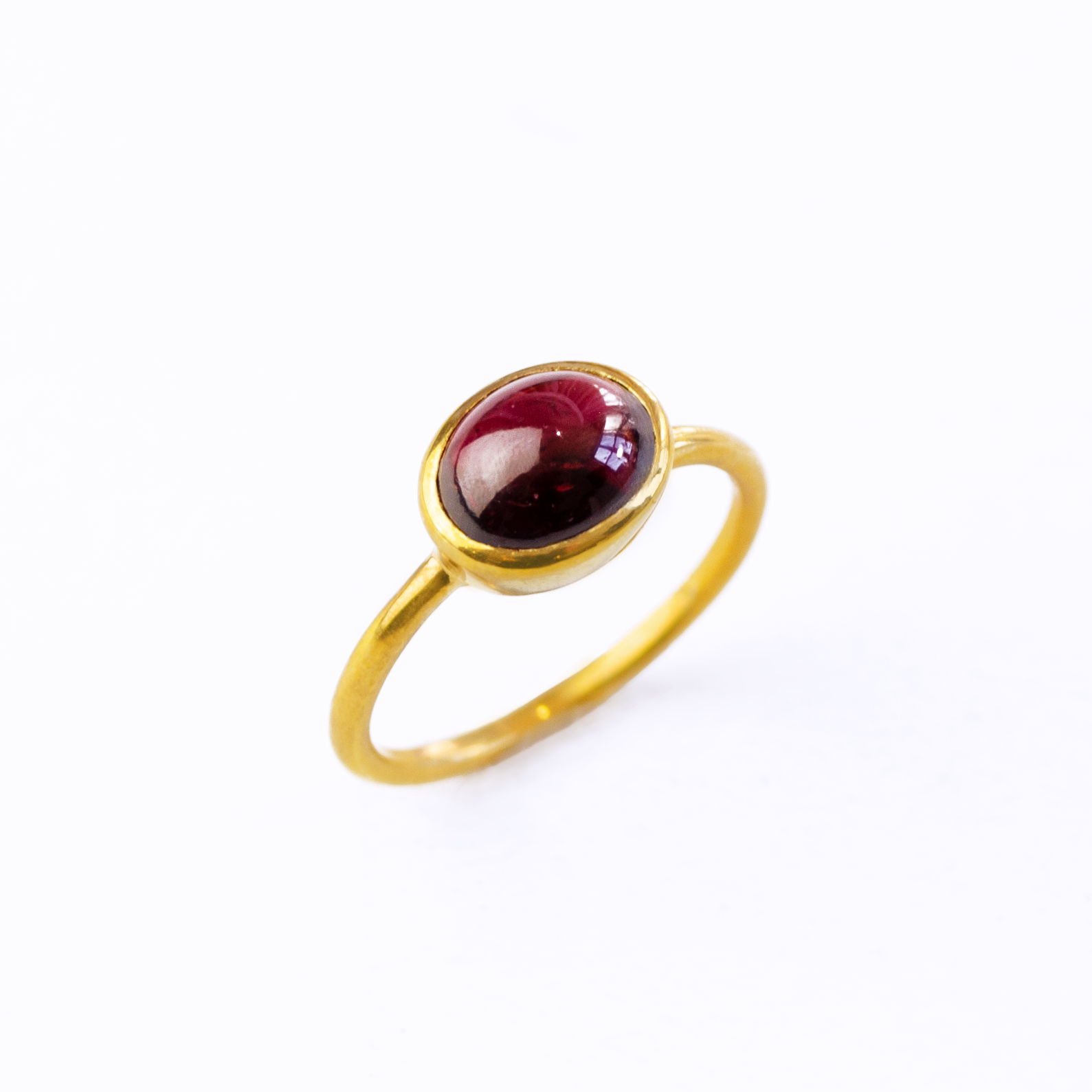 garnet-oval-cabochon-ring.png