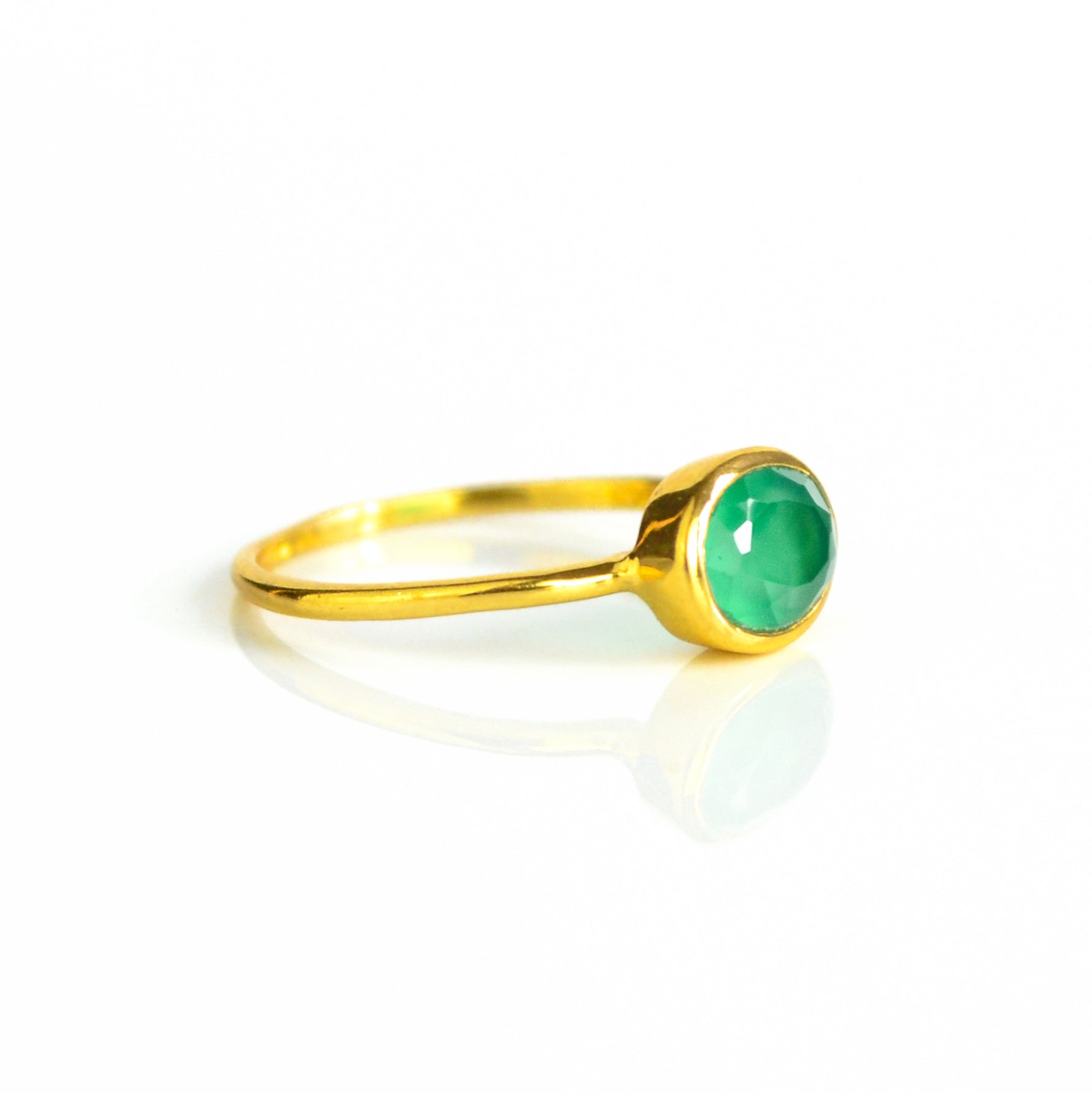 profile of gold plated small oval green onyx ring. may birthstone green onyx stacking rings stackable rings birthstone ring birthstone jewelry, may birthstone green onyx stacking rings stackable rings birthstone ring birthstone jewelry, stack set, stacking rings, gemstone ring, birthstone ring, mother's day gift for her, gift for mom, gift for fiance, gift for girlfriend, wedding jewelry, bridesmaid jewelry, anniversary jewelry, anniversary gift, birthday gift, christmas gift, valentine's day gift