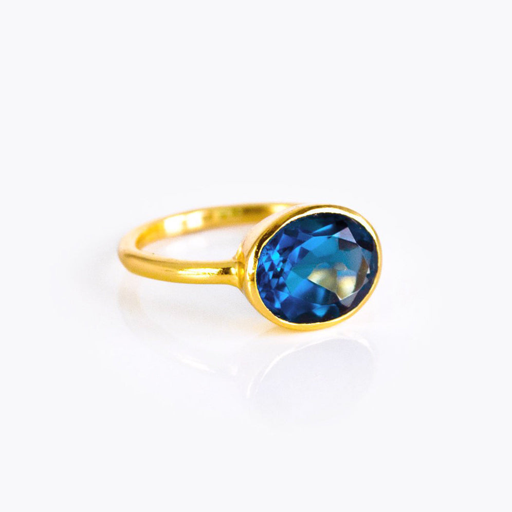 kyanite_oval_ring_gold.jpg