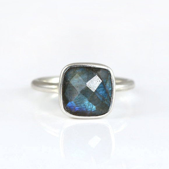 sterling silver labradorite ring, birthstone jewelry, gray gemstone ring, square cushion faceted labradorite, Bezel set ring, Sterling silver ring, labradorite gift, birthday gift, ring for her, birthstone ring, birthstone 