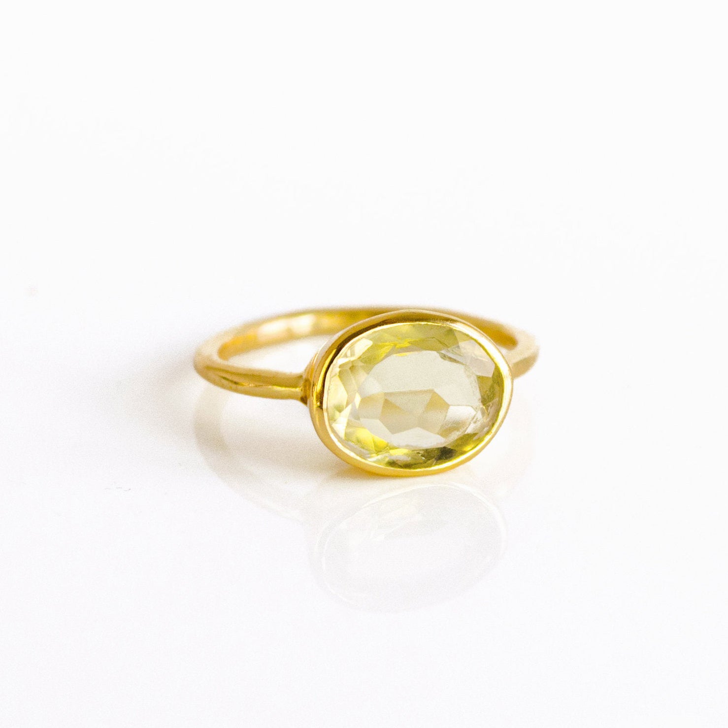 lemon_quartz_oval_ring_gold.jpg