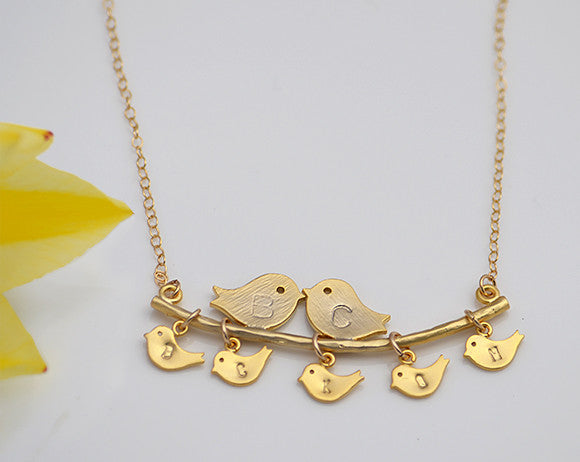 lovebirds-five-baby-birds.jpg