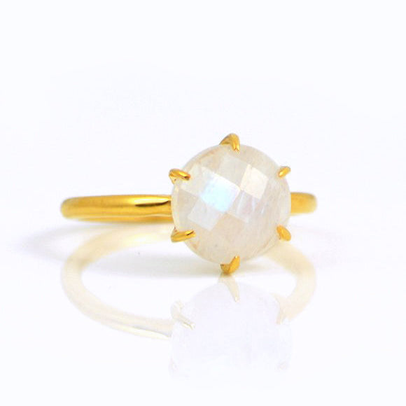 moonstone_round_prong_gold_ring.jpg