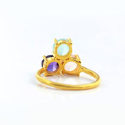 Personalized Mother's Ring with Three Birthstones : Pyramid Design