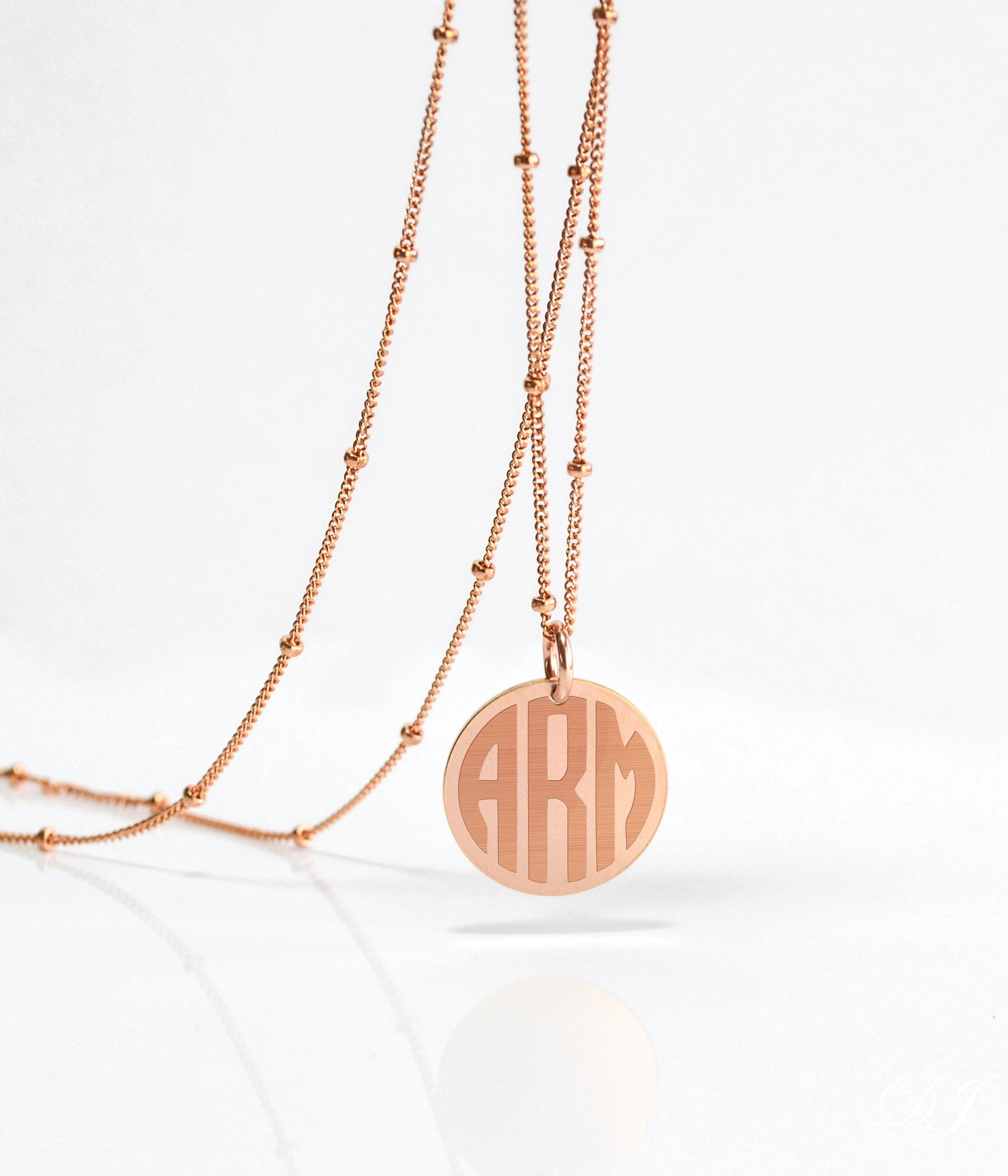 Personalized Swirly Monogram Necklace - Initials Disk Necklace [19mm]